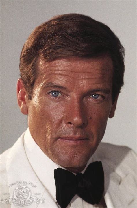 Roger Moore | Roger moore, James bond movies, James bond