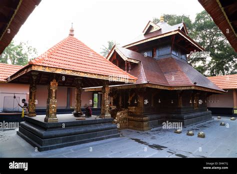 Kerala temple architecture hi-res stock photography and images - Alamy