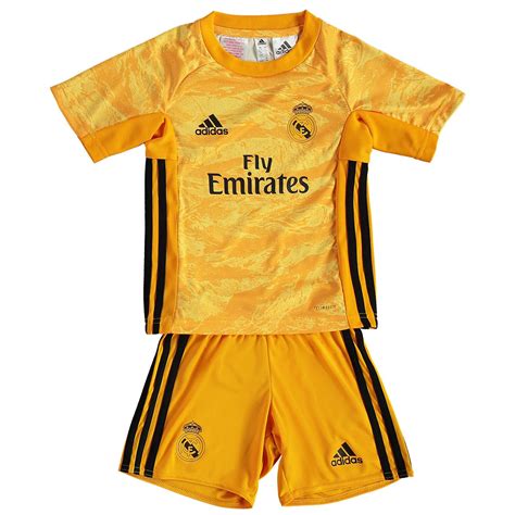 Real Madrid 19-20 Goalkeeper Kit Released - Footy Headlines