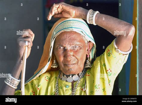 Bareli hi-res stock photography and images - Alamy