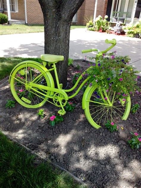 Bike planter done | Bike planter, Old bikes, Bicycle