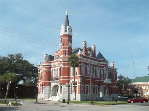 File:GA Brunswick Old Town HD city hall01.jpg