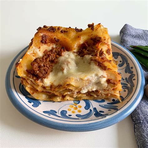 Beef Lasagna – All About the Cooks