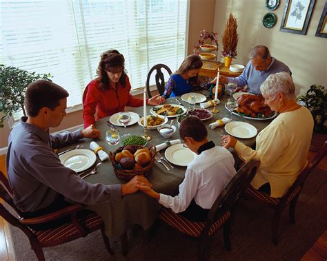 A Pastor's Thoughts (Fr. Ed Namiotka): Sitting Around the Dinner Table ...