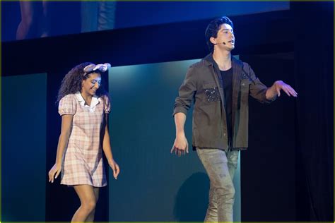 Full Sized Photo of zombies cast perform alien invasion at d23 expo ...