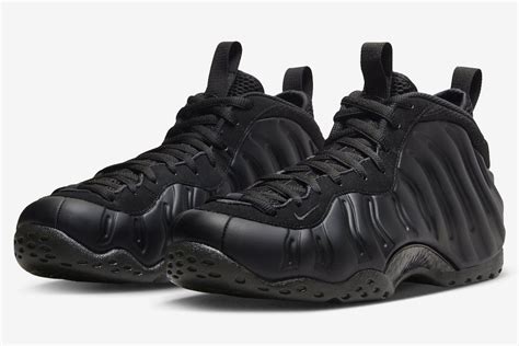 The Nike Air Foamposite One 'Anthracite' Returns in December - Sneaker Freaker