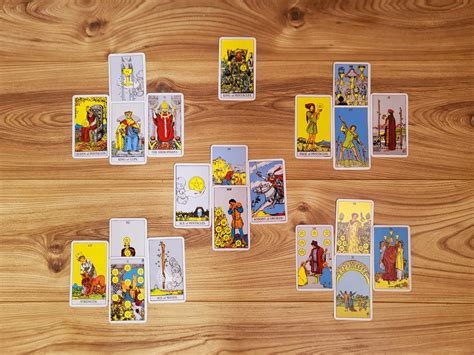 Card Readings – Danielle Hall Tarot