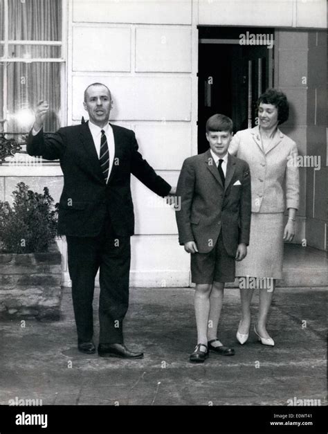 Apr. 04, 1964 - Greville Wynne Arrives At His Chelsea Home: Greville ...