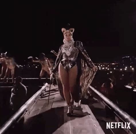 Beyoncehomecoming GIFs - Find & Share on GIPHY