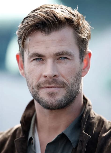 Chris Hemsworth Eyes