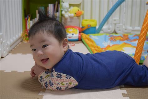 Why Do Babies Army Crawl? Experts Weigh In On This Adorable Phase