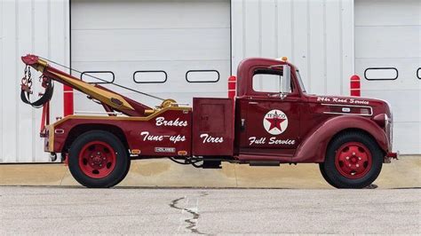 Pin by Paul on Vintage Tow Trucks | Freightliner trucks, Built truck ...