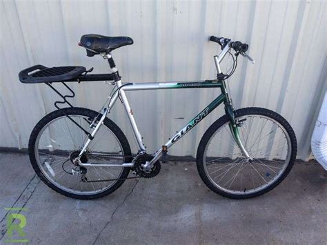 Giant Rincon Hybrid Bike - Roller Auctions