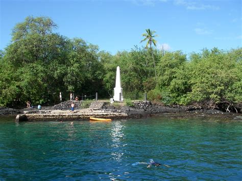 Captain Cook Monument at Kealakekua Bay | Go Visit Hawaii | Flickr