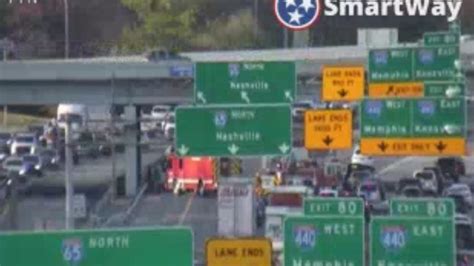 I-65 traffic due to lanes blocked following multi-vehicle wreck