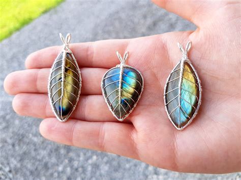 Labradorite leaf pendants. in 2024 | Wire jewelry designs, Wire wrapped jewelry, Wire wrapped ...