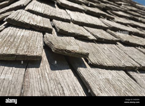 Wooden roofing tiles hi-res stock photography and images - Alamy