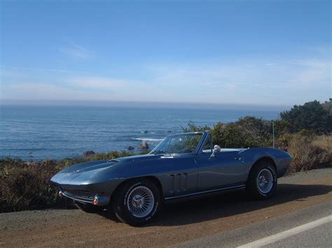 Motor Trend Head 2 Head 1967 Corvette 427 vs 1968 Porsche 911L ...