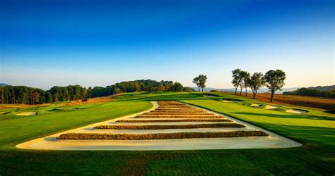 CNN Living Golf: Oakmont Country Club - Eighteen Under ParEighteen ...