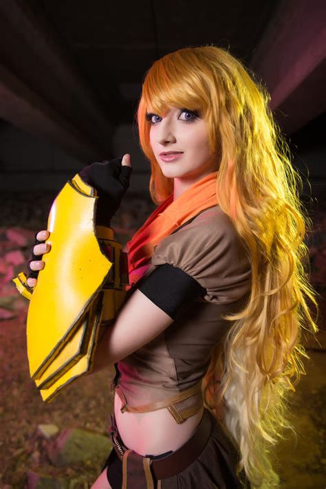 Yang Xiao Long cosplay by Rcsixtyfour on DeviantArt