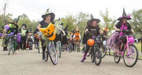 Inaugural 'witches ride' raises money for American Cancer Society | Anniston | annistonstar.com