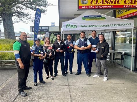 Manurewa enjoys Coffee with a Cop - OurAuckland