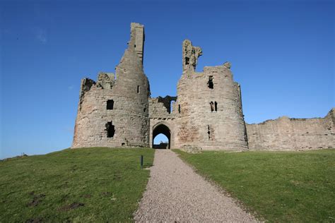 Free Dunstanburgh Castle Stock Photo - FreeImages.com