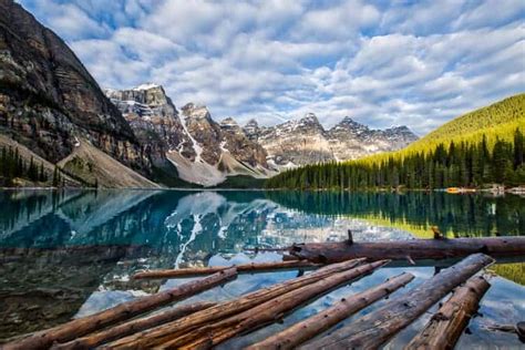 Moraine Lake in Banff National Park | Get Inspired Everyday!