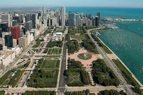 Grant Park, Chicago | Downtown chicago map, Chicago lakefront, Aerial photo