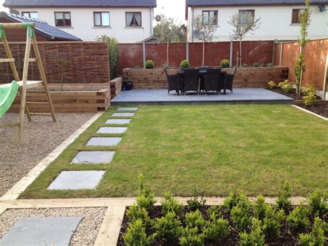 Family garden and landscaping. Low maintenance #family #lawn #landscaping #lowmaintenancela ...