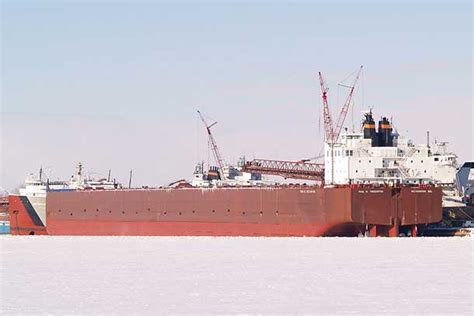 Paul R. Tregurtha Runs Aground in Duluth - NetNewsLedger