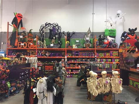 Home Depot is officially in the spirit! : halloween | Halloween ...