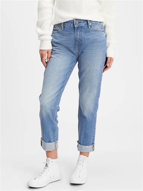 Mid Rise Universal Slim Boyfriend Jeans With Washwell™ | Gap Factory