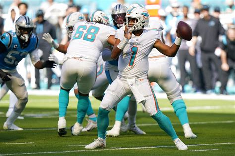 Tua Tagovailoa on the money again in Dolphins’ victory - al.com