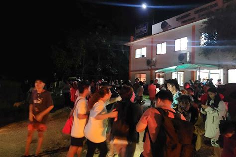 Residents begin to return home after Surigao del Sur quake kills one