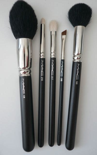 My Top 5 Must Have Mac Brushes | Makeup brush set, Mac makeup brushes, Mac makeup foundation