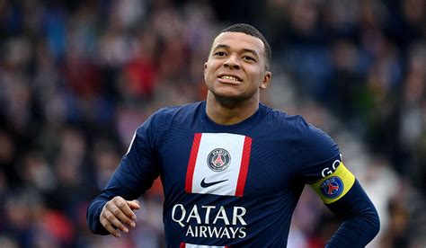 Kylian Mbappé „verliert bei PSG seine goldenen Jahre“ - REAL TOTAL