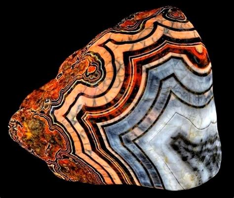 How Do Agates Form? | Rocks and minerals, Stones and crystals, Minerals