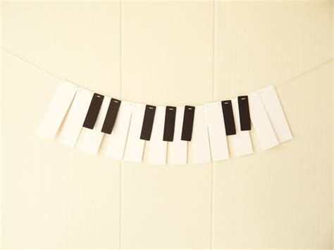 Piano Ornament / Mini Piano Wall Decor / Music Garland / Mini - Etsy