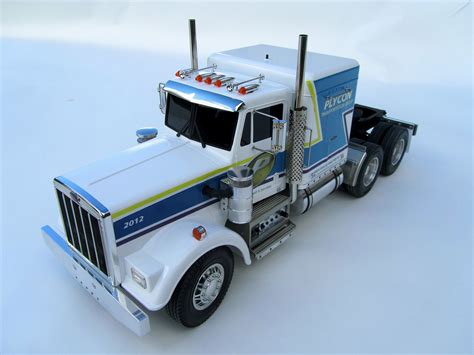 Remote Controlled Semi Truck Model - KiwiMill Portfolio