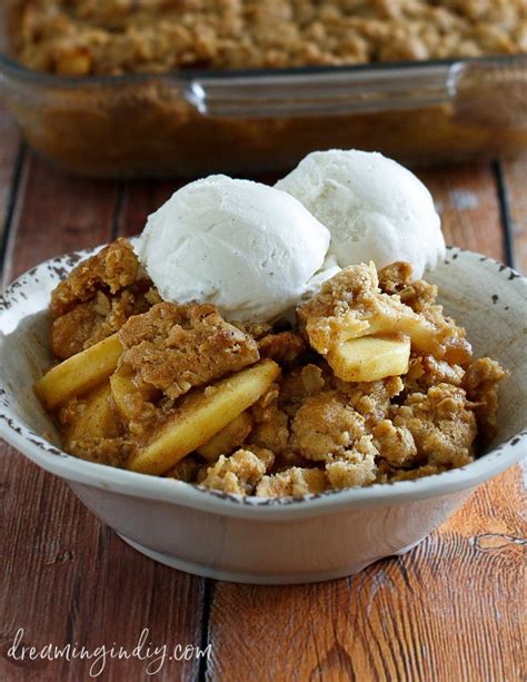 The Best and Easiest Classic Apple Crisp Dessert Recipe – Dreaming in DIY