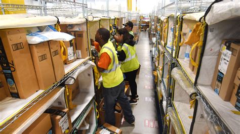 Amazon celebrates opening of Romulus delivery station