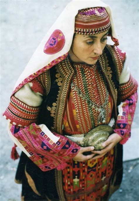 8346 best Traditional Costumes of Europe images on Pinterest | Folklore ...