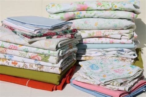 vintage bedding lot, retro print bed sheets & pillowcases, cotton blend ...