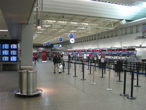 Minneapolis Airport Reviews | Minneapolis Airport Guide