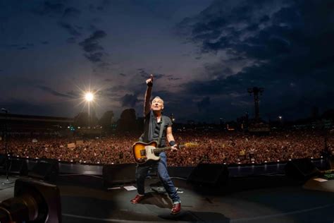 Bruce Springsteen and the E street Band have Announced a Huge Stadium ...