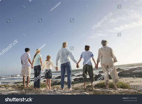 148,951 Holding hands at the beach Images, Stock Photos & Vectors | Shutterstock