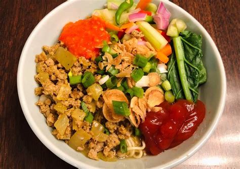 Recipe of Ultimate Ground Chicken Curry Noodles (Indonesian Mie Ayam) | Delicious Soup