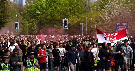 Watch: Thousands of Manchester United fans march in anti-Glazer protest