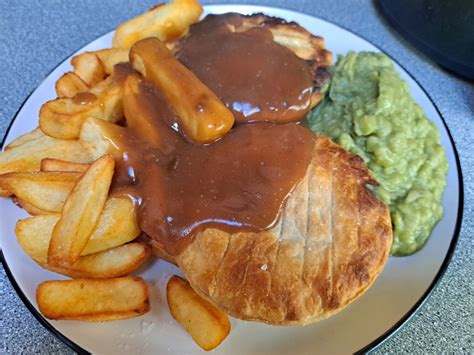 Pie, chips, mushy peas and gravy : r/UK_Food